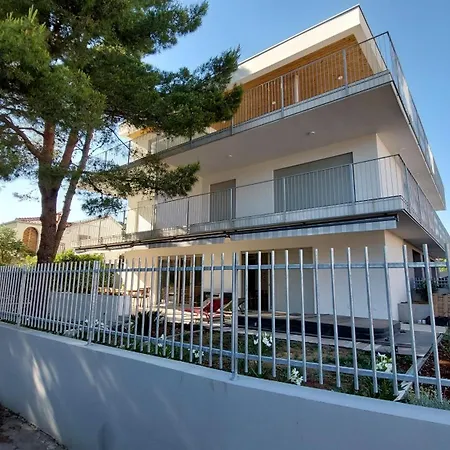 Апартаменты Jadrija Luxury Vacations Apt4 *